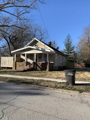 Main picture of 504 S Forest Ave