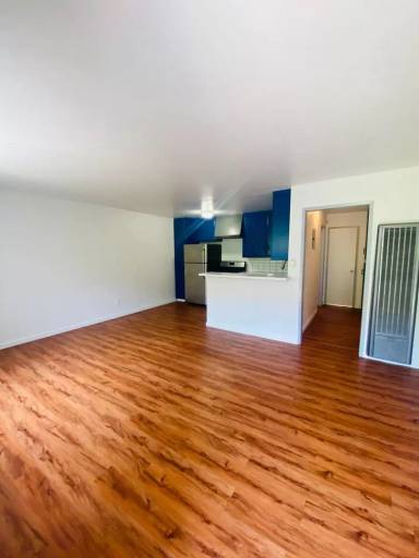 Main picture of 125 S Avenue 53