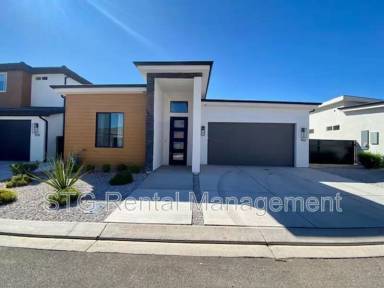 Main picture of 152 S Desert Saguaro Ln