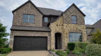 Main picture of 214 Calvert Dr