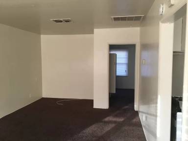 Main picture of 604 Jefferson St