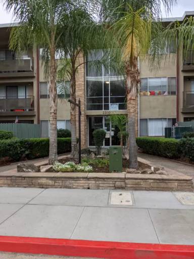 Main picture of 2200 Royale Rd