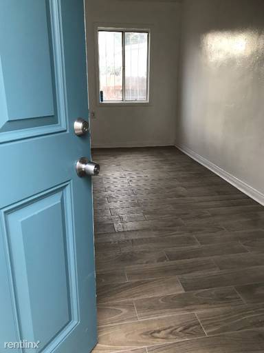 Main picture of 1709 W 25th St