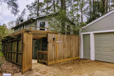 Main picture of 6048 Cessna Dr