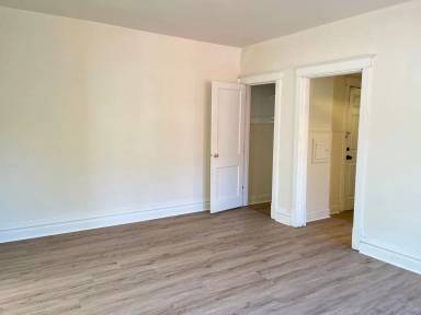 Main picture of 2729 Miami St