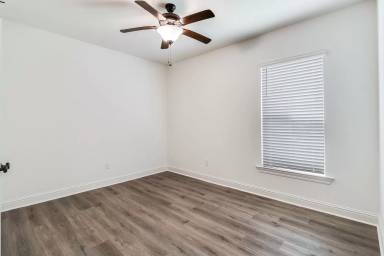 Main picture of 209 Mintmere Ln