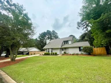 Main picture of 453 Pine Ridge Dr