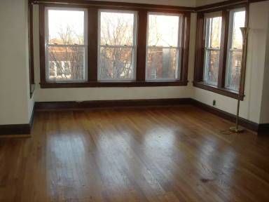 Main picture of 5245 W Montrose Ave