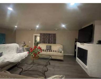 Main picture of 1718 Michigan St