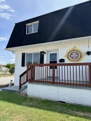 Main picture of 5135 Kentucky St