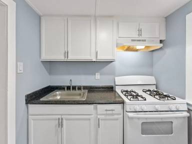 Main picture of 24 Begonia St