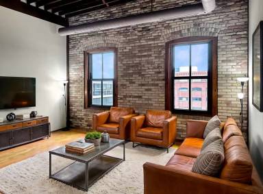 Main picture of 289 5th St E