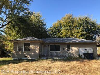 Main picture of 2210 N Louisville Ave