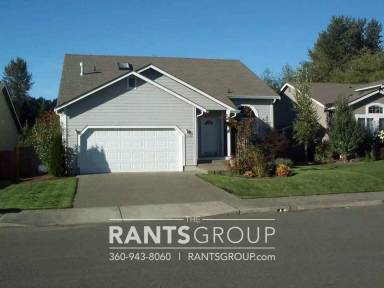 Main picture of 1620 Quasar Way NE