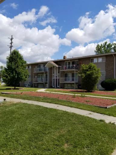 Main picture of 410 Lippincott Blvd