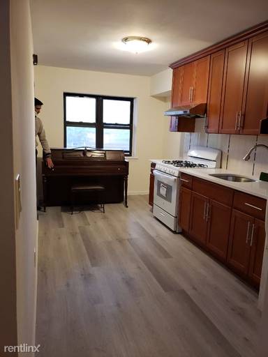 Main picture of 2490 65th St