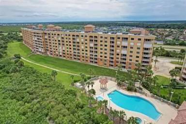Main picture of Surf Club III