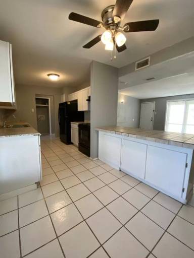 Main picture of 2757 Tech Ave