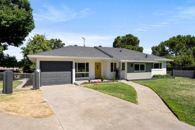 Main picture of 222 Bonny Knoll Rd