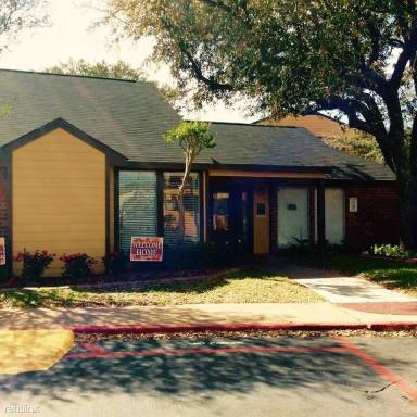 Main picture of Willow Ridge Apartments Houston