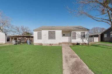 Main picture of 6427 Christensen Dr