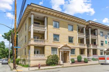 Main picture of 5729 Holden St