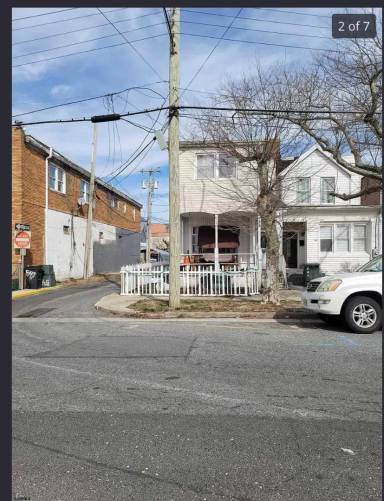 Main picture of 543 N Trenton Ave