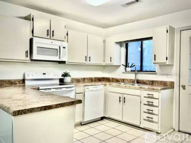 Main picture of 1906 Waldens Edge Way