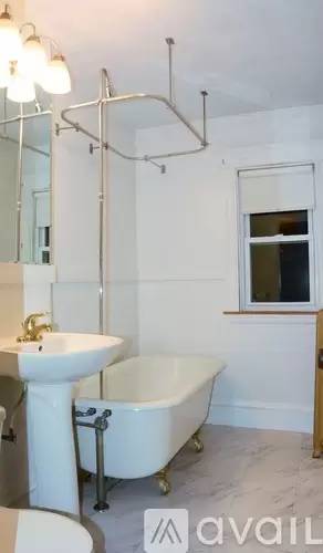 Main picture of 61 Newport St