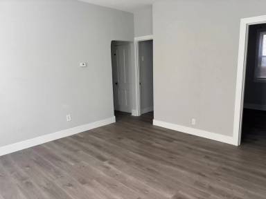 Main picture of 1427 Wall St