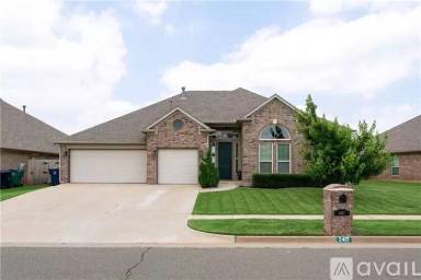 Main picture of 2417 NW 180th St