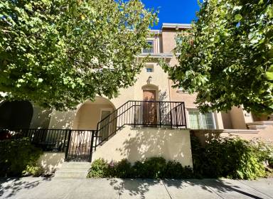 Main picture of 221 Hockney Ave