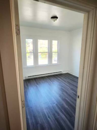 Main picture of 84 Chestnut St