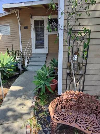 Main picture of 6034 Washington Ave