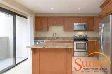 Main picture of 3275 Caminito Eastbluff