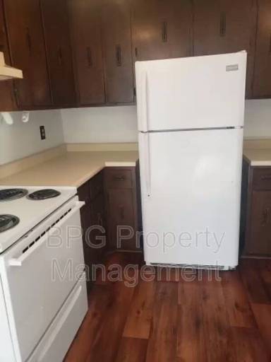 Main picture of 123 Circle Dr