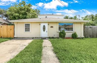 Main picture of 7655 Marquis St