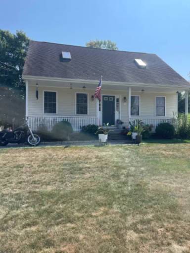 Main picture of 4 River View St