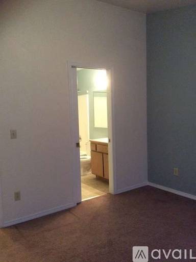 Main picture of 123 NE Myreboe St