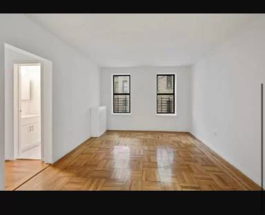 Main picture of 3200 Bainbridge Ave