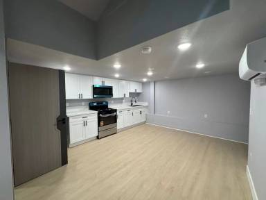 Main picture of 313 D St