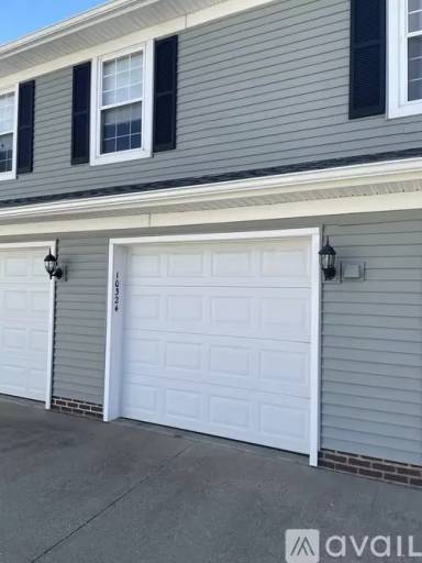 Main picture of 10324 Independence Dr