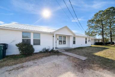 Main picture of 2107 Pollard St