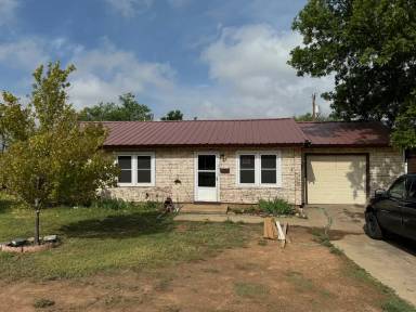 Main picture of 2417 Orange St