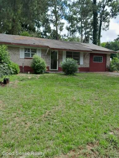 Main picture of 2514 Kensington Dr W