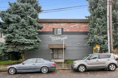 Main picture of 10 S Porter St