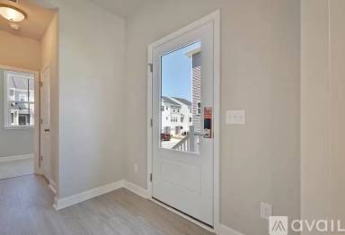 Main picture of 598 McLernon Trce