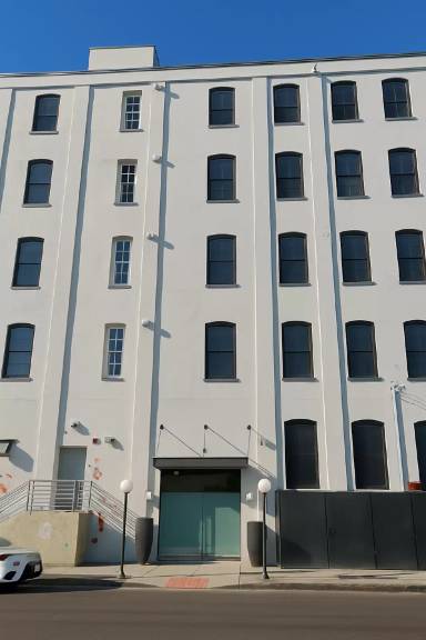 Main picture of 2301 N Front St