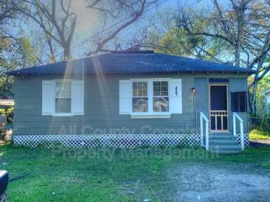 Main picture of 222 Shortreed St