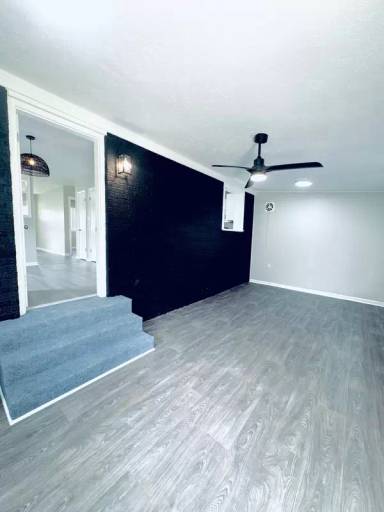 Main picture of 345 Lynhurst Dr